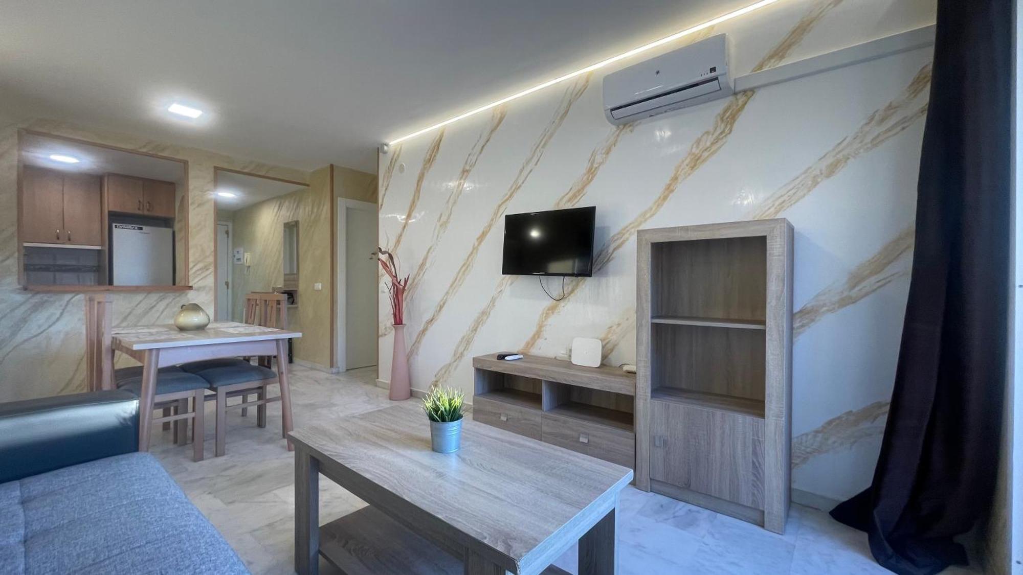 Apartamento Con Vista A La Piscina Apartment Benalmadena Bagian luar foto
