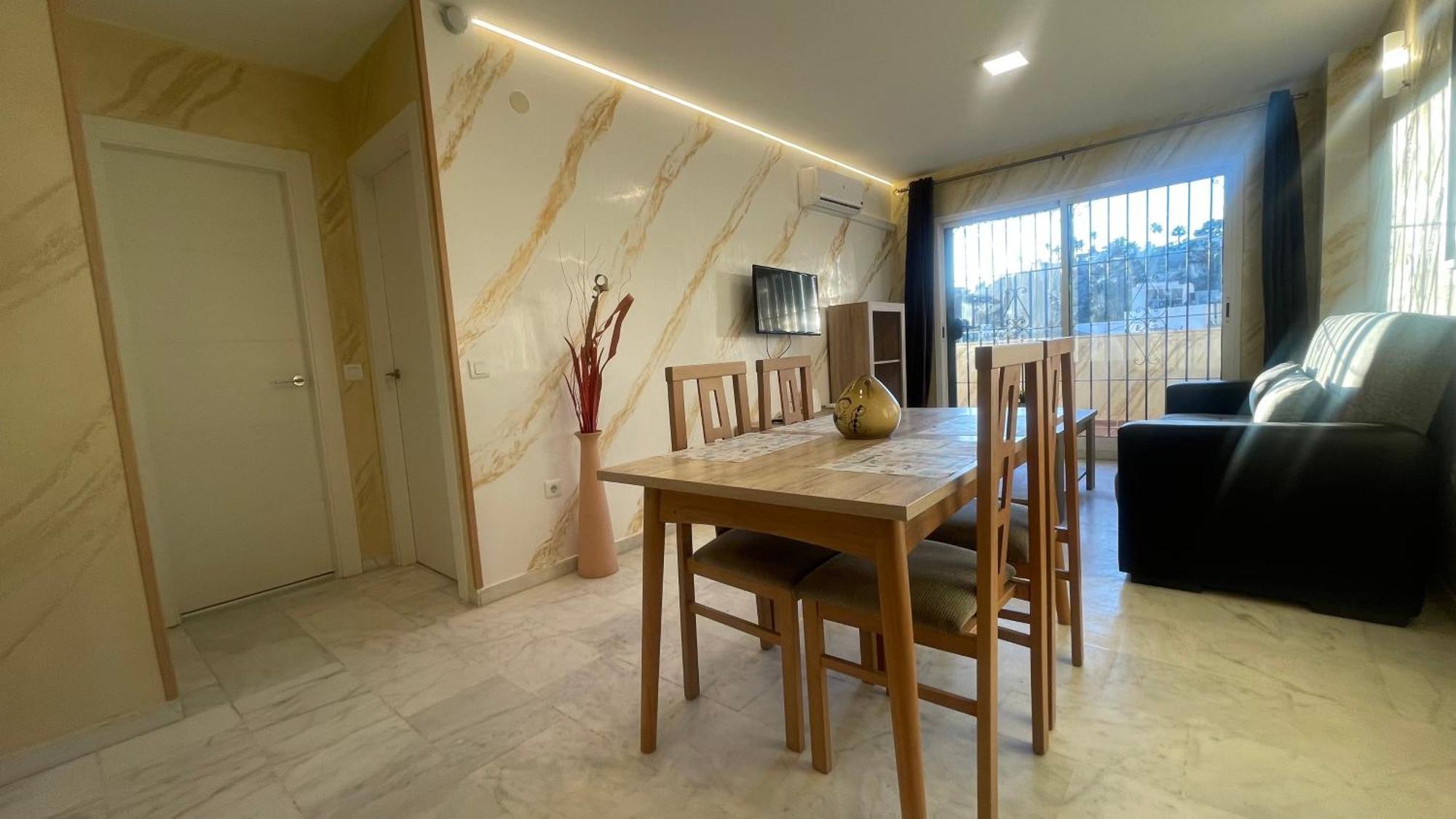 Apartamento Con Vista A La Piscina Apartment Benalmadena Bagian luar foto