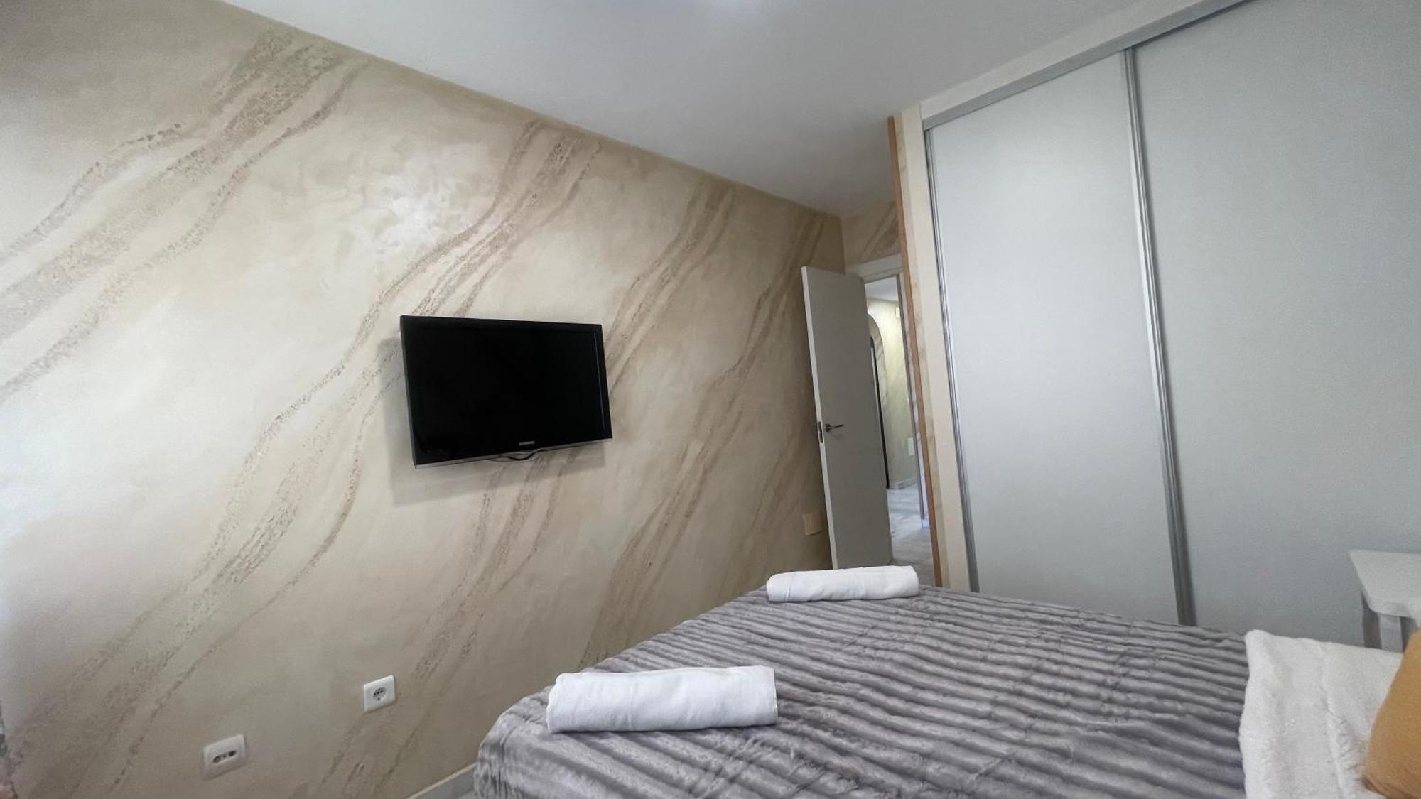 Apartamento Con Vista A La Piscina Apartment Benalmadena Bagian luar foto